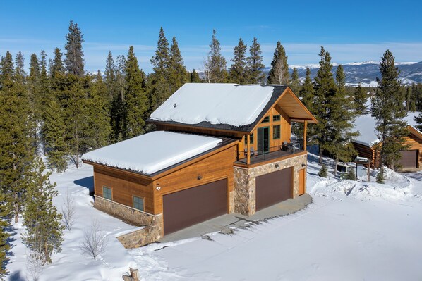 SWP 1585 Moose Run exterior