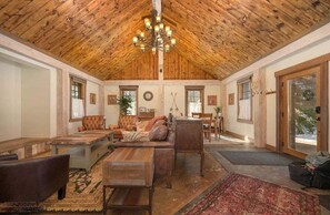 StayWinterPark 133 Eisenhower Cabin open floor plan in main living room