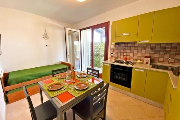 Zona Cucina e 2 lettini