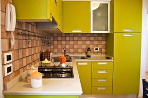 Zona Cucina e 2 lettini