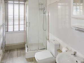 Apartment 4, Church Walk, Melksham - Host & Stay