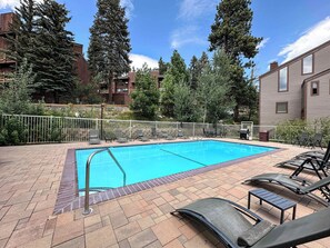 Complex pool