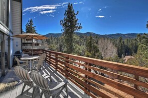 Lounge the day away or dine alfresco with mountain views on the deck