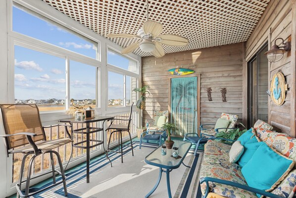 Welcome to Our Place at the Beach 304D!
