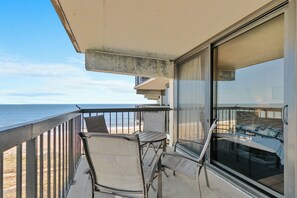 Sip your morning Coffee while enjoying the Sunrise!