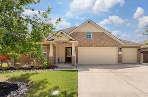 You can take advantage of complimentary parking in both the garage and driveway.