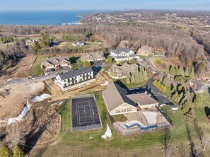 Community indoor pool, tennis courts, hot tub and gym! (outdoor pool is no longer available)