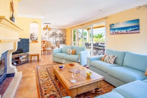 Villa Picpoul image