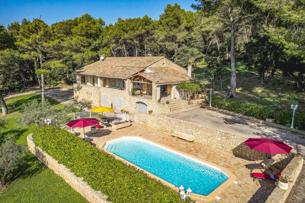 Villa Cheval Blanc image