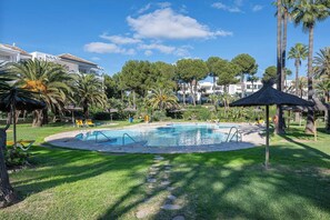 Charming apartment for up to 4 people, with a double bed, bed-sofa, balcony, kitchen and bathroom (2)