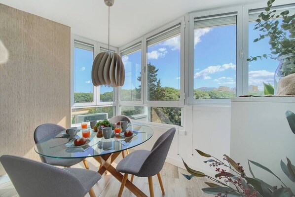 Encantador estudio con vista al mar en Calahonda, luminoso y completamente equipado (1)