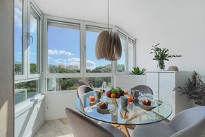 Encantador estudio con vista al mar en Calahonda, luminoso y completamente equipado (5)