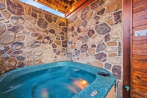 Private Hot tub with Mountain View’s