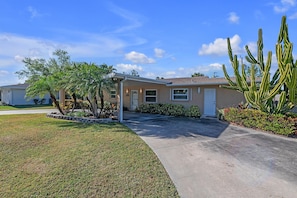 Grass, House, Outdoors, Neighborhood, Aerial View