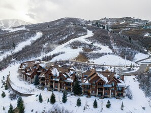 Ski-in, ski-out via private Deer Crest ski runs