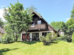 Maison, Domicile, Chalet, Arbuste, Toit, Zone Rurale, Ferme, Pelouse, Printemps, Jardin
