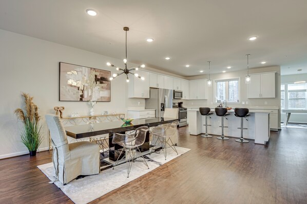Maryland City Vacation Rental | 4BR | 3.5BA | 2,100 Sq Ft | Steps Required