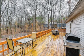 Deck | Gas Grill