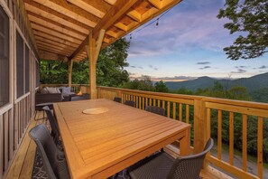 Dinner with a view? Always.