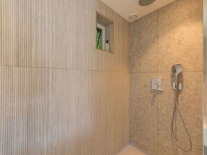 Mur, Sol, Bois, Sol, Marron, Luminaire Plomberie, Design Intérieur, Tuile, Composite, Salle De Bains