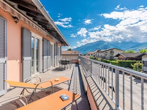 Apartment, Balcony