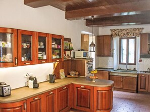 Meubles, Cabinetry, Cuisine, Comptoir, Design Intérieur, Bois, Appareil De Cuisine, Sol, Placard, Principaux Appliance