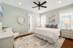 1st Floor King Bedroom with En-Suite