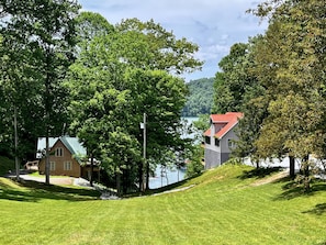 Deerfield Hideaway Cove (both houses rented together) is perfect for Groups of up to 40 Guests! Book both homes and enjoy a 20% discount on your stay! The neighboring home is Deerfield Hideaway at Old Smokey. Inquire for more details.