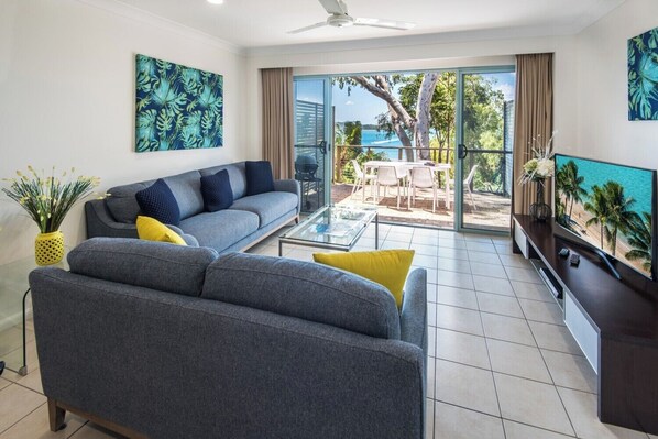 Lounge room 