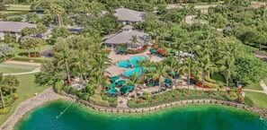 RESORT POOL WITH HOT TUB ,
WATERFALLS,FITNESS ,BBQ !
GOLF PICKLEBALL etc. 