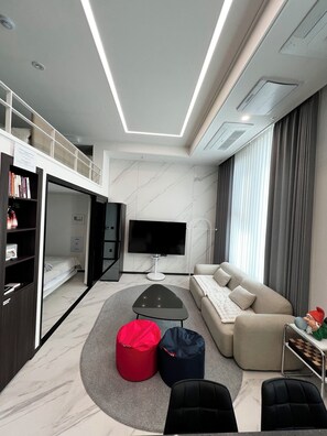 Samsung Air Conditioner and Air Ventilator