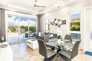 Modern kitchen & dining. Prepare your island feast.