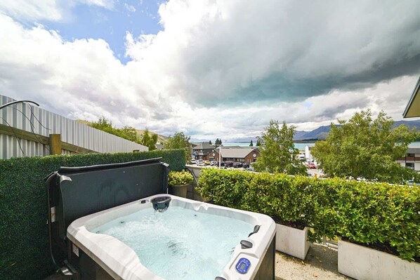 Bain à remous extérieur