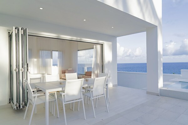 Lilypad: Luxurious Cliffside Villa With Stunning Sea Views - Barbados