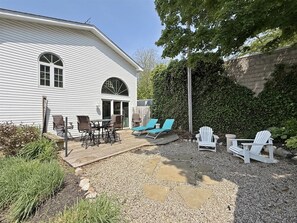 Back deck and lounge area