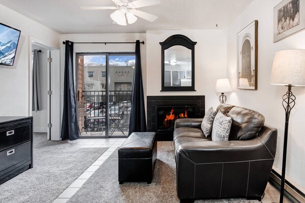 Carriage House 305