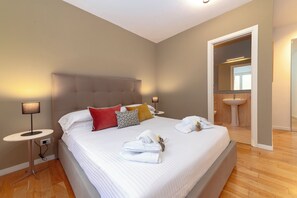 suites with bathroom