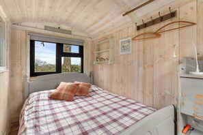 Rural Views, Rustic Charm