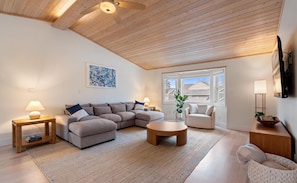 Bright spacious lofted family room on 2nd floor