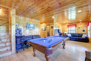 Spielezimmer