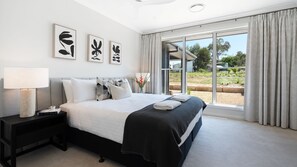 Misty Pond | Bedroom 1 | King bed | Ensuite 