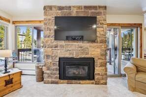 Living Area - Ski Watch 329 - Breckenridge Vacation Rental