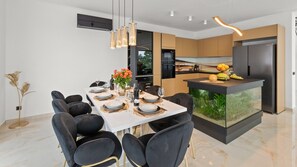 Kitchen and dining area of Villa Gabi