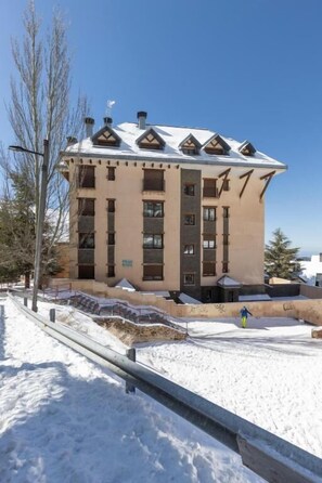 Esterni