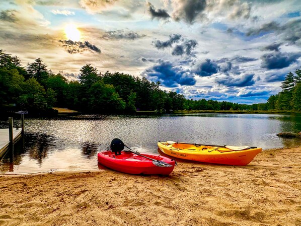 Beautiful large private beach with fantastic swimming, kayaks, fishing and more!