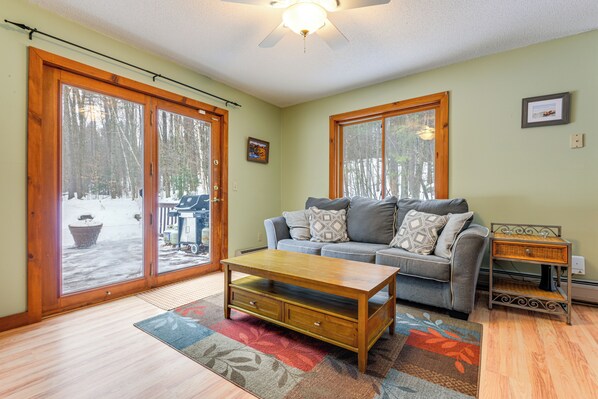 Dover Vacation Rental | 3BR | 2BA | 2,200 Sq Ft | Stairs Required
