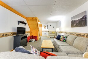 Multiple Living Spaces | 2-Story Home | Free WiFi | Board Games | Books