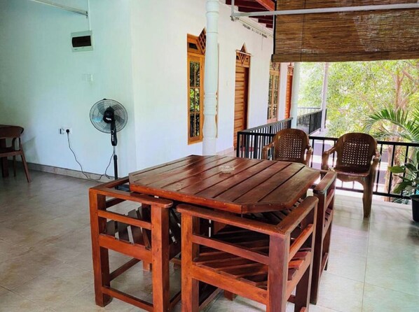 Outdoor dining
