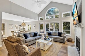 Welcome to 7627 Huntington by Host & Home, your ultimate Hilton Head Island escape.