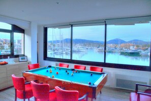 Game room
